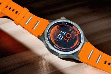 „Oppo“ pristatė išmanųjį laikrodį „Watch X3“ su titano korpusu, gliukozės stebėjimu ir hipertenzijos nustatymu