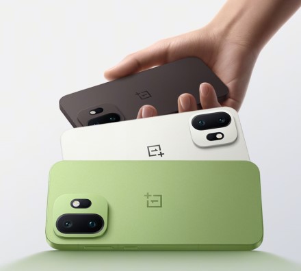„OnePlus 15T“ – visapusiškai patobulintas kompaktiškas flagmanas su rekordine baterija