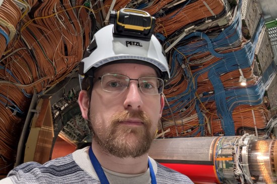 VU Fizikos fakulteto LHCb Vilniaus grupės fizikas dr. Adamas Benjaminas Morrisas