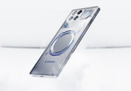 ZTE pagauti sukčiaujant su „Red Magic 11 Pro“„benchmarkais“