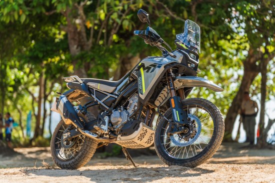 „CFMOTO 450MT“ „CFMOTO 450MT“