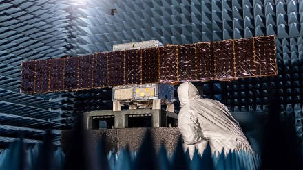 Lietuvos „Kongsberg NanoAvionics“ į kosmosą pakėlė tris palydovus, tarp jų – Lenkijos įmonės žvalgybinis palydovas
