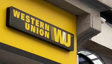 „Western Union“ išleido USDPT stabilųjį kriptotokeną „Solana“ tinkle tarptautiniams mokėjimams