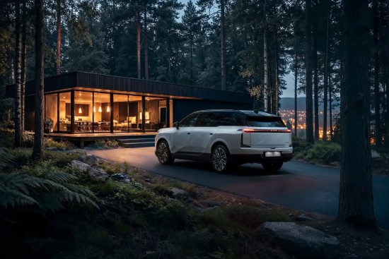 „Lexus“ pristato pasaulinę premjerą: visiškai naują elektrinį ir šešiavietį TZ serijos SUV