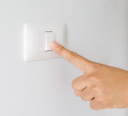 Vyriausybė pritarė siūlymui stiprinti pažeidžiamų elektros vartotojų apsaugą