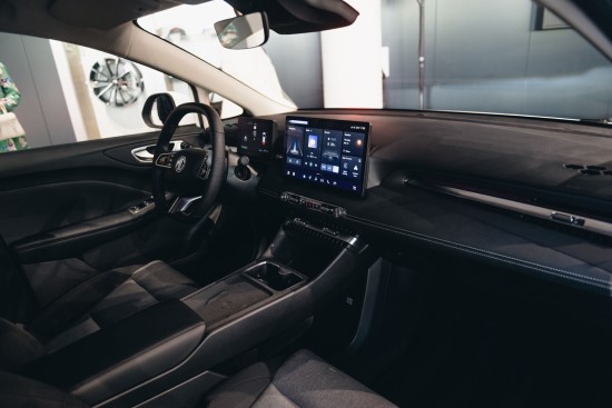 Nuo miesto elektromobilio iki 7 vietų visureigio: MG Lietuvoje pristatė ambicingą modelių plėtrą