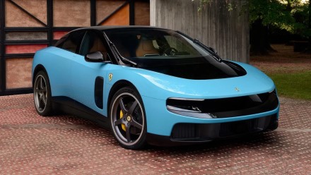 „Ferrari Luce“ – pirmasis legendinio prekės ženklo elektromobilis