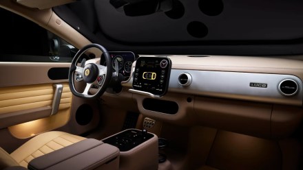 „Ferrari Luce“ – pirmasis legendinio prekės ženklo elektromobilis