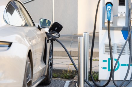 Elektromobiliams įsigyti per 4 metus išdalinta 35 mln. eurų paramos: planuojamas naujas kvietimas