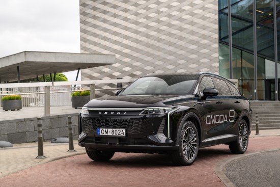 „Omoda 9 Super Hybrid“ įkraunamas hibridas