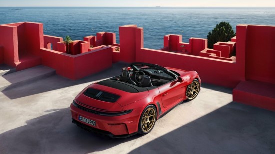 Naujas „Porsche“ modelis perrašo vairavimo patirties formulę