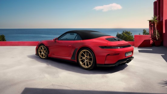 Naujas „Porsche“ modelis perrašo vairavimo patirties formulę