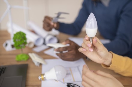 Energijos vartotojų švietimas ir konsultavimas leido sutaupyti 1,28 TWh energijos Energijos vartotojų švietimas ir konsultavimas leido sutaupyti 1,28 TWh energijos